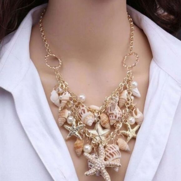 New ANTHRO 2 layer shell starfish golden necklace - Picture 7 of 10